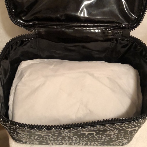 NWT Vintage PINK Victoria’s Secret Iconic PINK Dog Black & WhiteTrain Case. - Picture 11 of 16